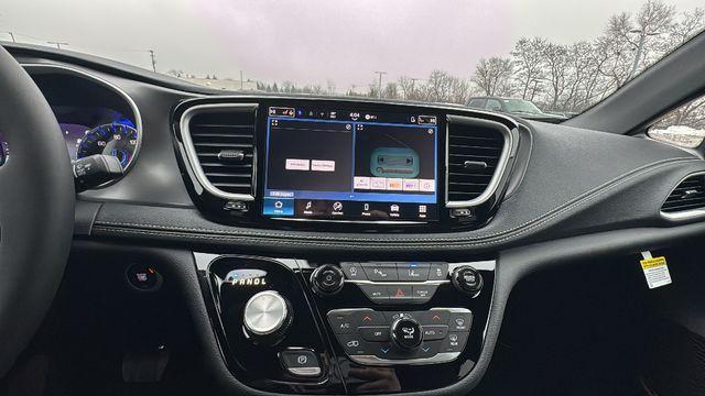 new 2026 Chrysler Pacifica car, priced at $43,888