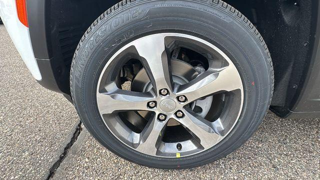 new 2026 Jeep Grand Cherokee car, priced at $44,897