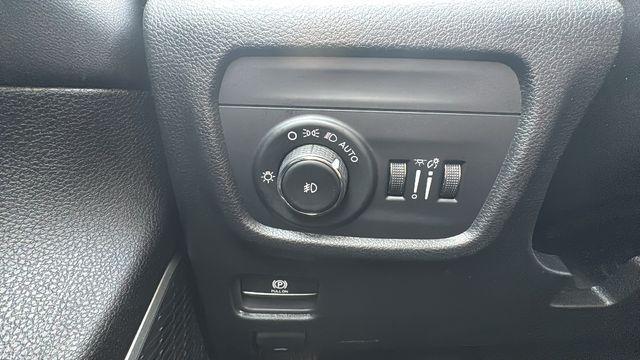 new 2026 Jeep Grand Cherokee car, priced at $44,897