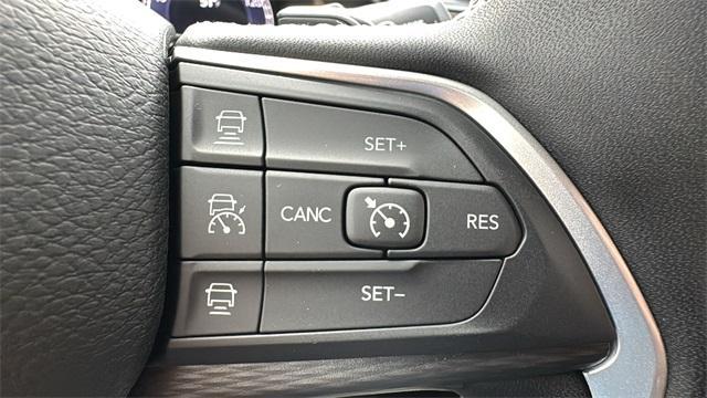 new 2025 Jeep Grand Cherokee car, priced at $39,186