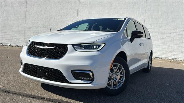 new 2026 Chrysler Pacifica car, priced at $39,321