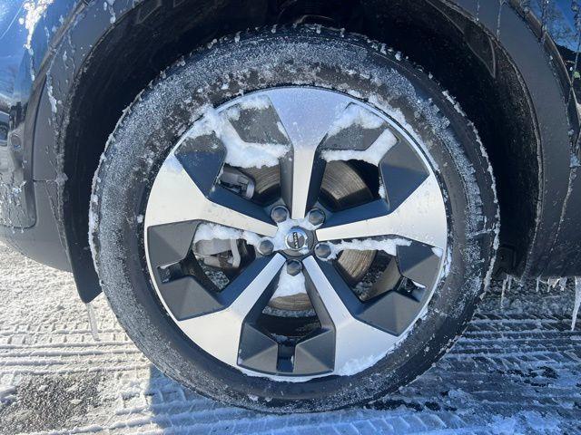 used 2025 Volvo XC40 car, priced at $30,317