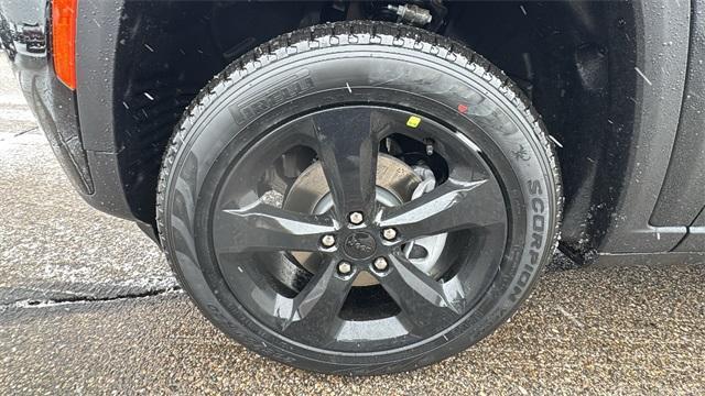 new 2026 Jeep Grand Cherokee car, priced at $47,400