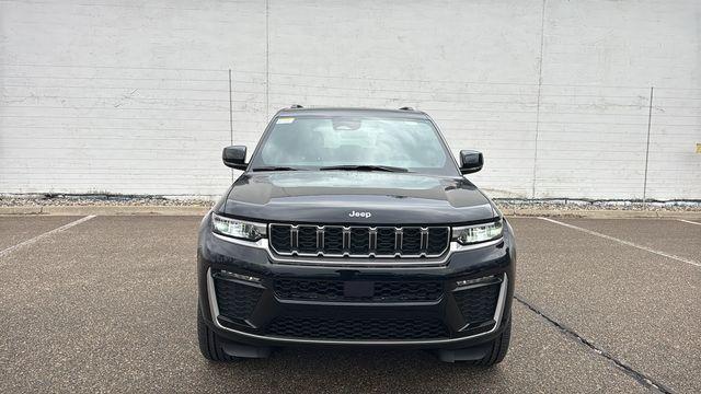 new 2026 Jeep Grand Cherokee car, priced at $42,845