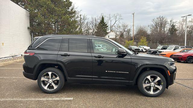 new 2026 Jeep Grand Cherokee car, priced at $42,845