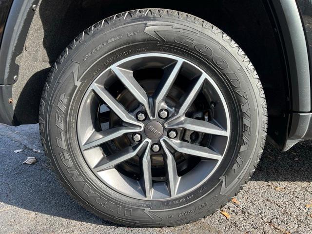 used 2019 Jeep Grand Cherokee car, priced at $12,990