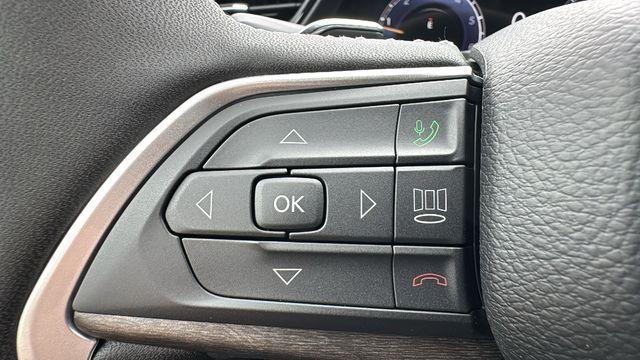 new 2026 Jeep Grand Cherokee car, priced at $45,571