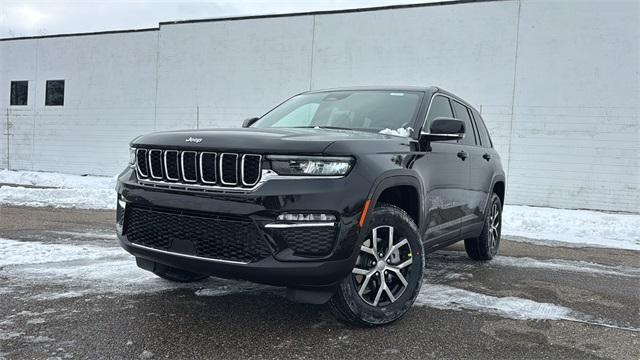 new 2025 Jeep Grand Cherokee car, priced at $43,790