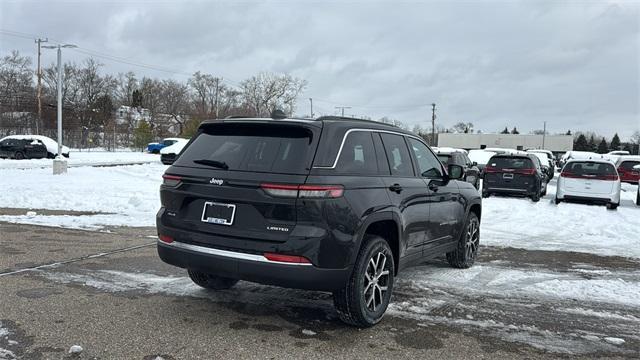 new 2025 Jeep Grand Cherokee car, priced at $43,790