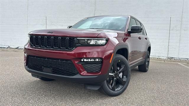 new 2025 Jeep Grand Cherokee car, priced at $46,954
