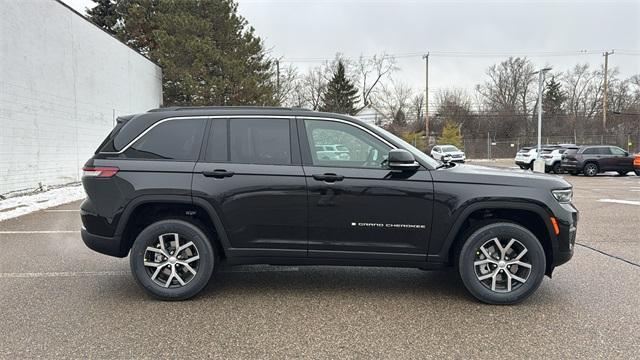 new 2025 Jeep Grand Cherokee car, priced at $42,939