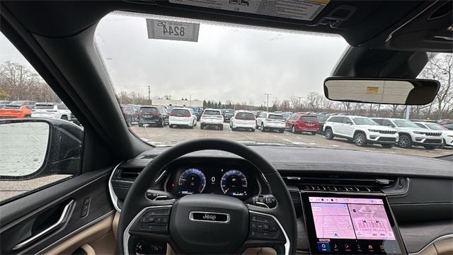 new 2025 Jeep Grand Cherokee car, priced at $42,939