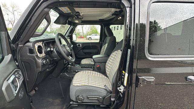 new 2026 Jeep Gladiator car, priced at $47,413