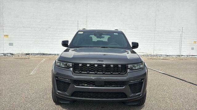 new 2026 Jeep Grand Cherokee car, priced at $45,683