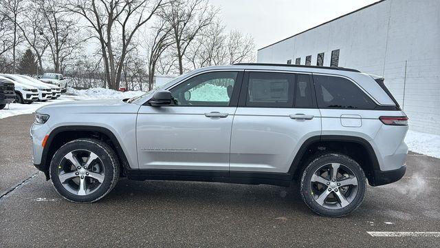 new 2026 Jeep Grand Cherokee car, priced at $45,571