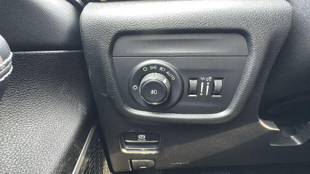 new 2026 Jeep Grand Cherokee car, priced at $45,571