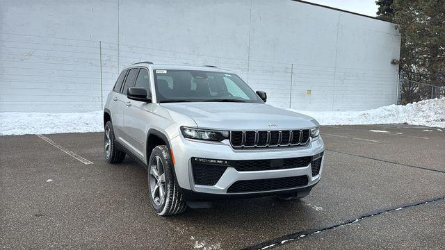 new 2026 Jeep Grand Cherokee car, priced at $45,571