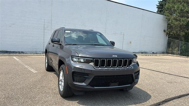 new 2025 Jeep Grand Cherokee car, priced at $37,067