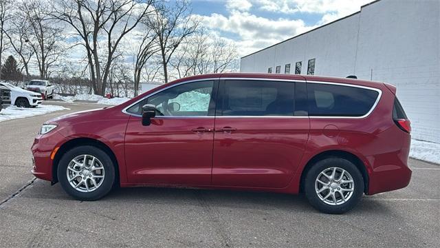 new 2026 Chrysler Pacifica car, priced at $40,484