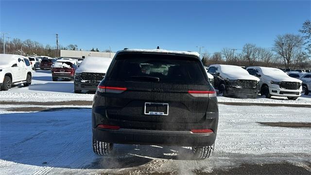 new 2026 Jeep Grand Cherokee car, priced at $47,400