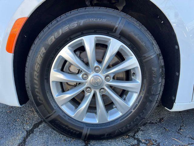 used 2018 Chrysler Pacifica car, priced at $16,750