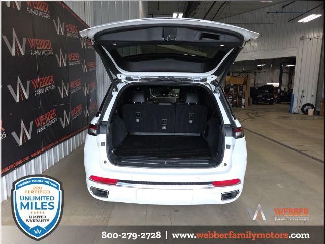 used 2023 Jeep Grand Cherokee car, priced at $36,989