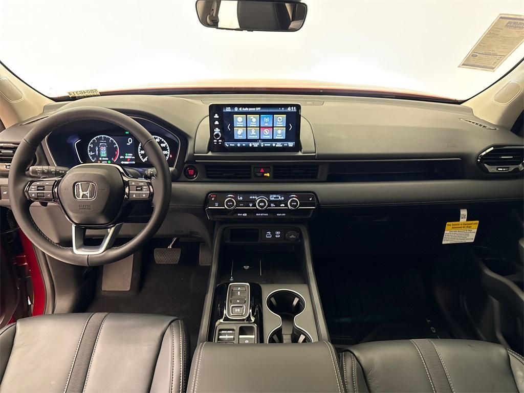 new 2025 Honda Pilot car, priced at $42,825