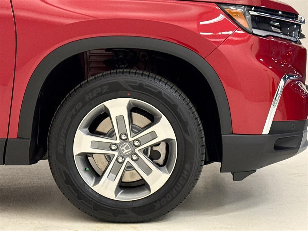 new 2025 Honda Pilot car, priced at $42,825
