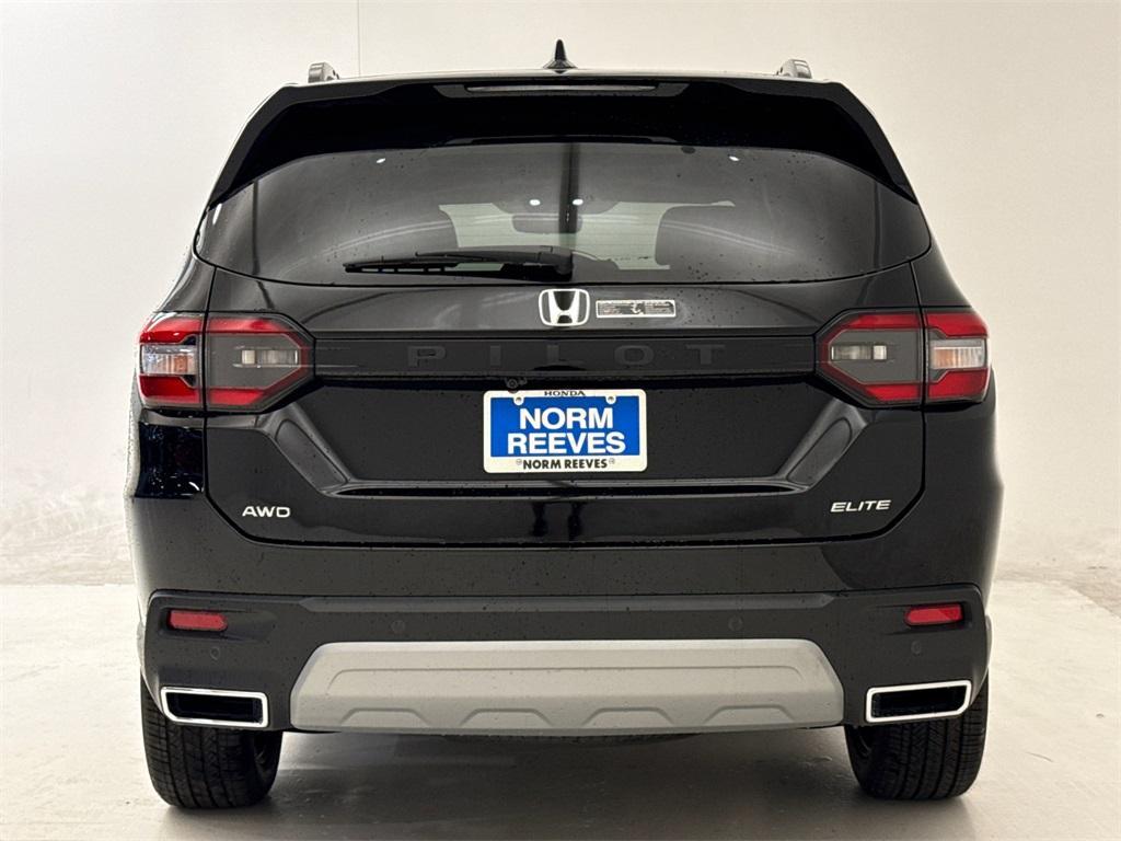 new 2025 Honda Pilot car, priced at $50,870