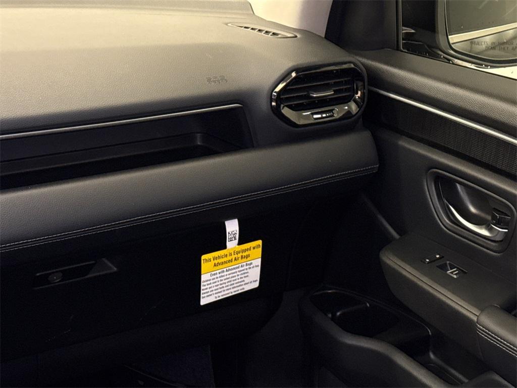 new 2025 Honda Pilot car, priced at $50,870