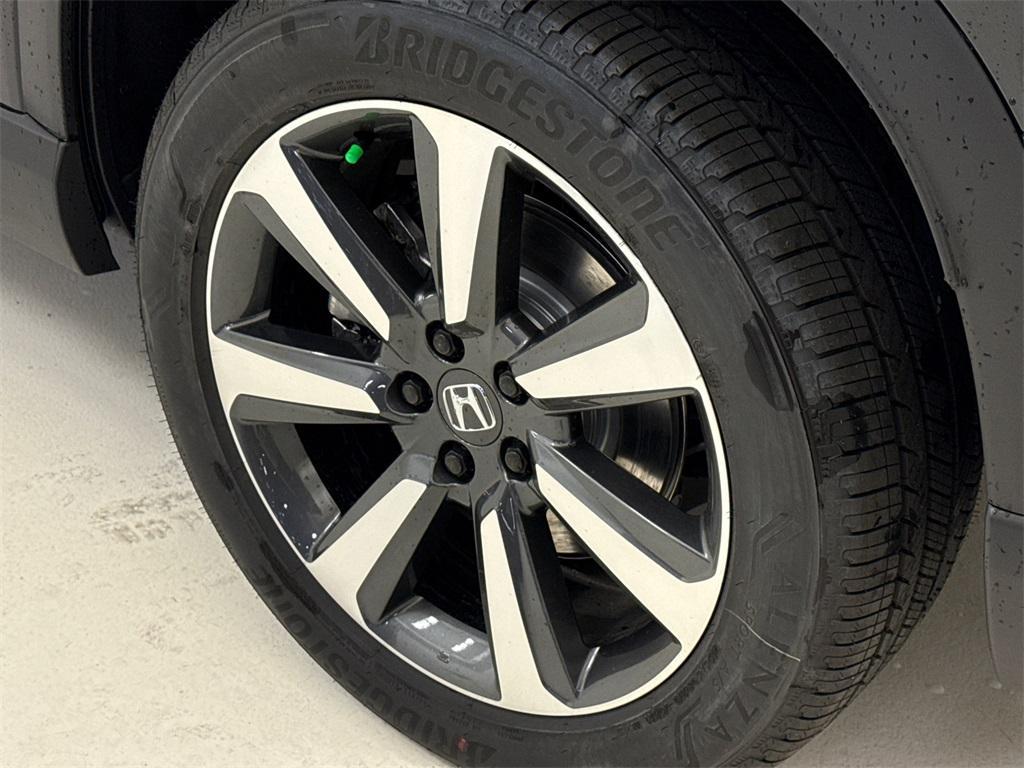 new 2025 Honda Pilot car, priced at $50,870