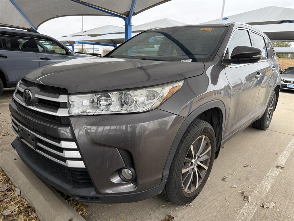 used 2018 Toyota Highlander car, priced at $23,236