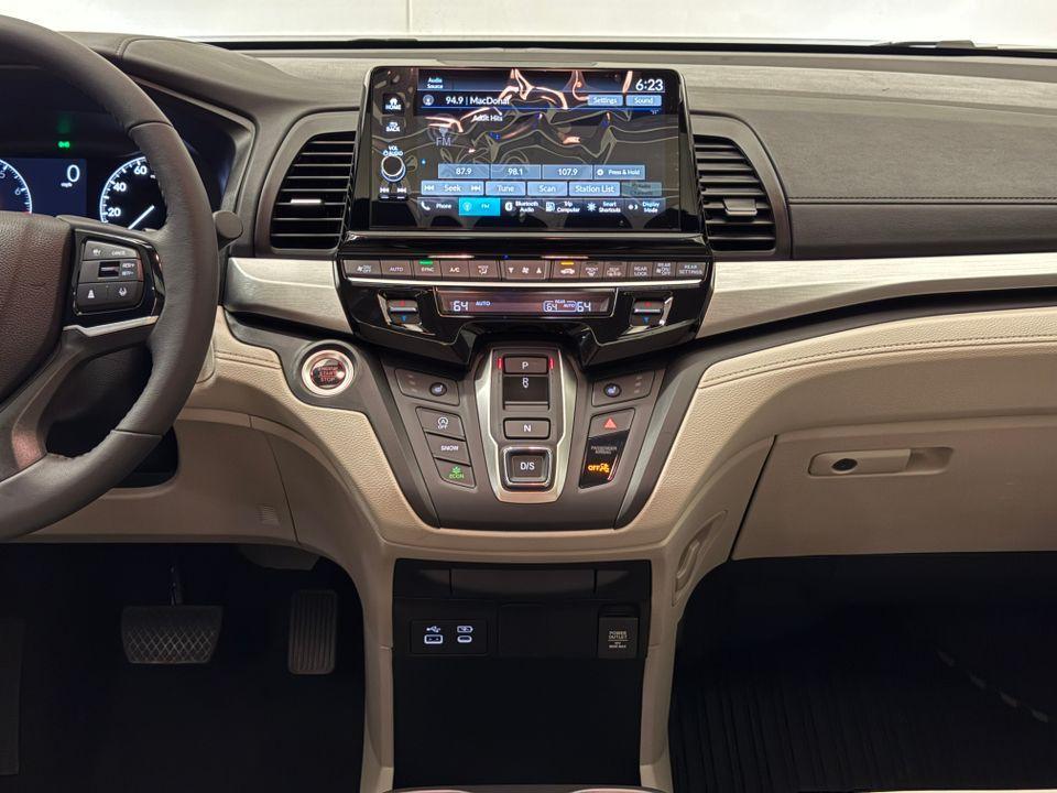 new 2026 Honda Odyssey car, priced at $42,509