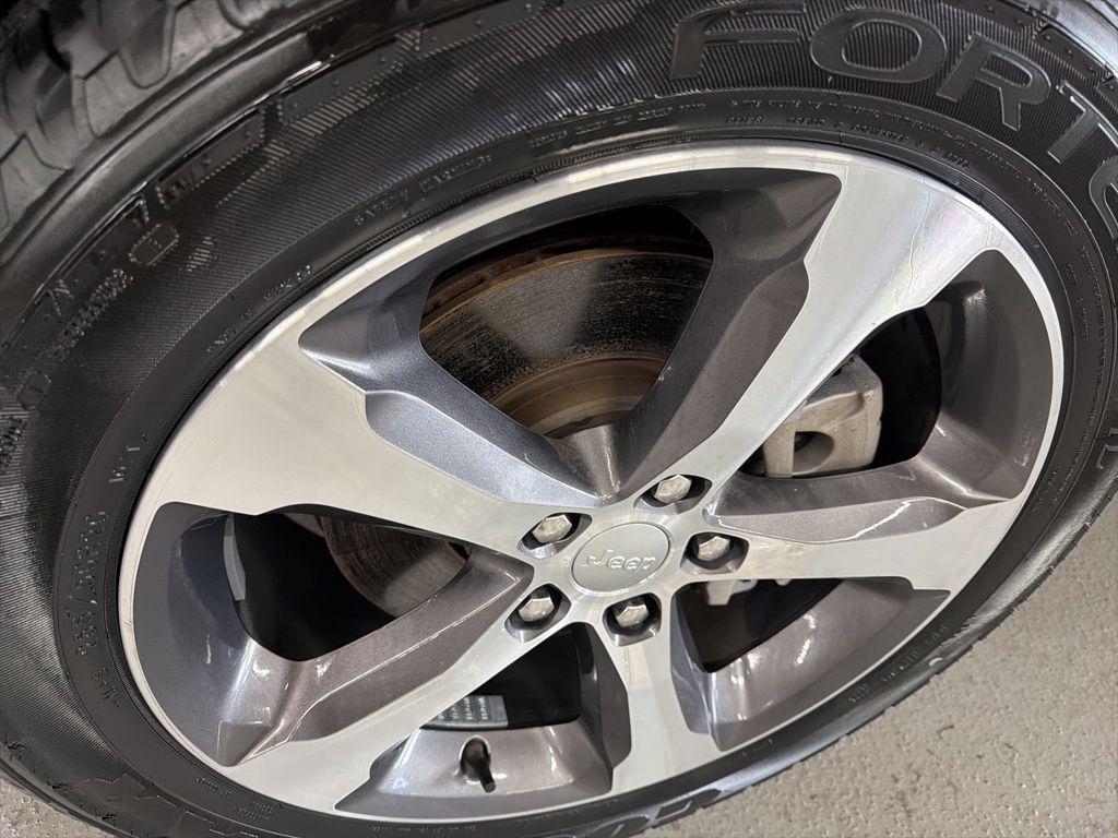 used 2023 Jeep Grand Cherokee L car, priced at $33,498