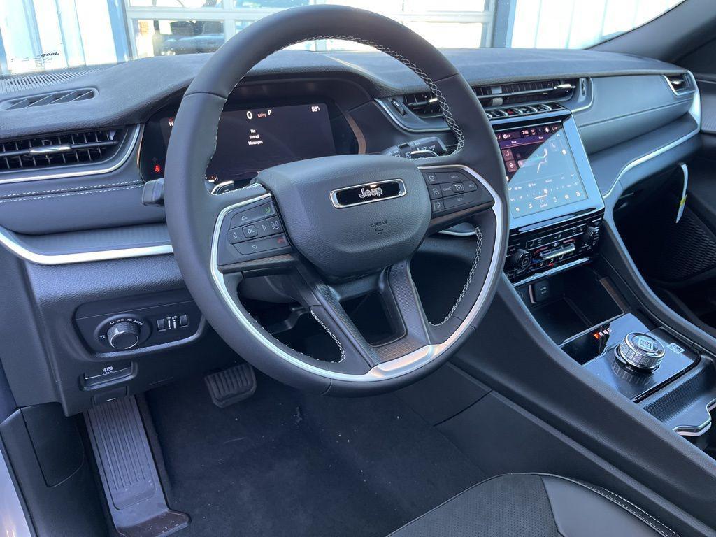 new 2025 Jeep Grand Cherokee L car, priced at $41,704