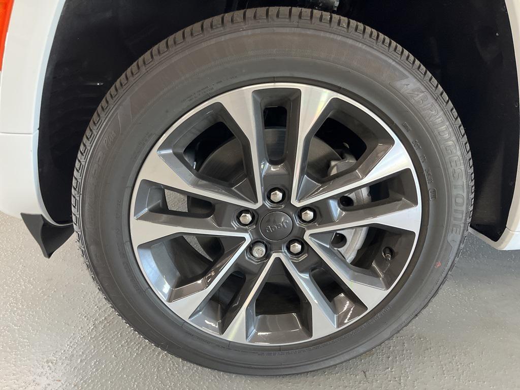 new 2025 Jeep Grand Cherokee L car, priced at $54,500