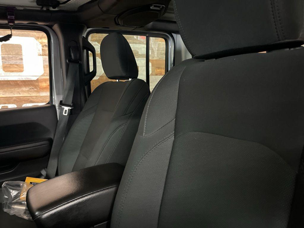 used 2020 Jeep Gladiator car, priced at $27,600