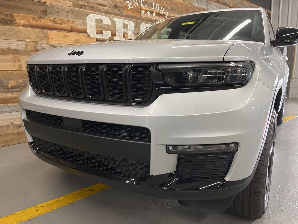 new 2025 Jeep Grand Cherokee L car, priced at $48,623