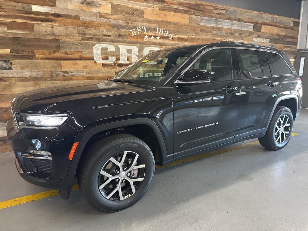new 2025 Jeep Grand Cherokee car, priced at $38,745