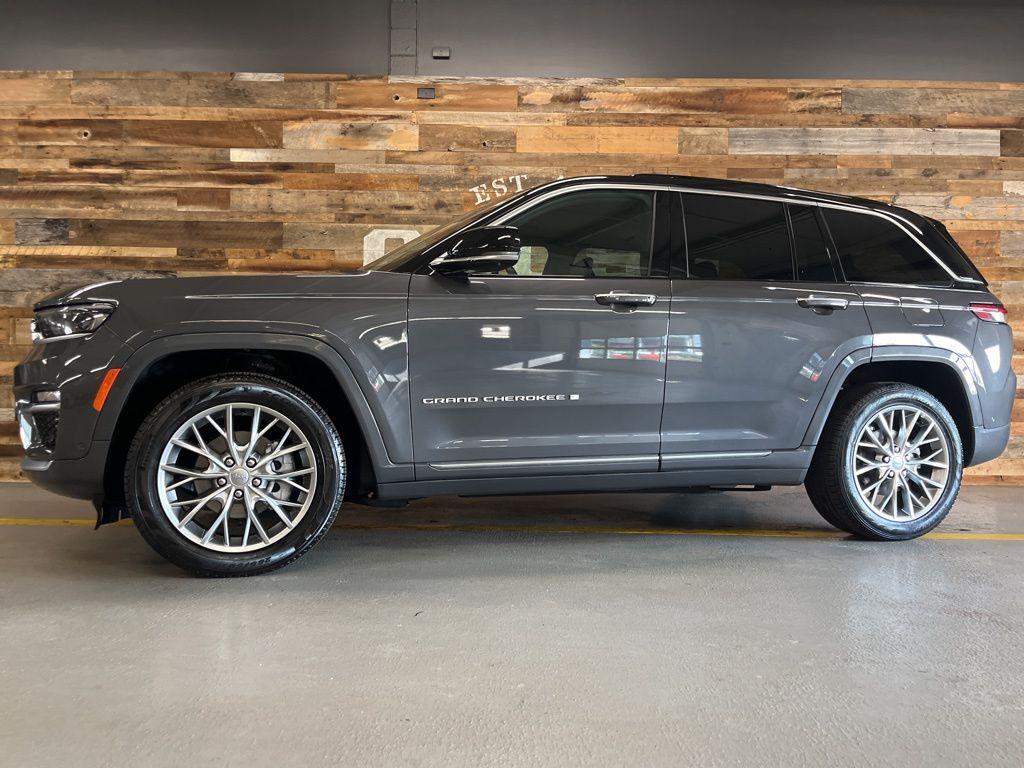 used 2025 Jeep Grand Cherokee car, priced at $48,989
