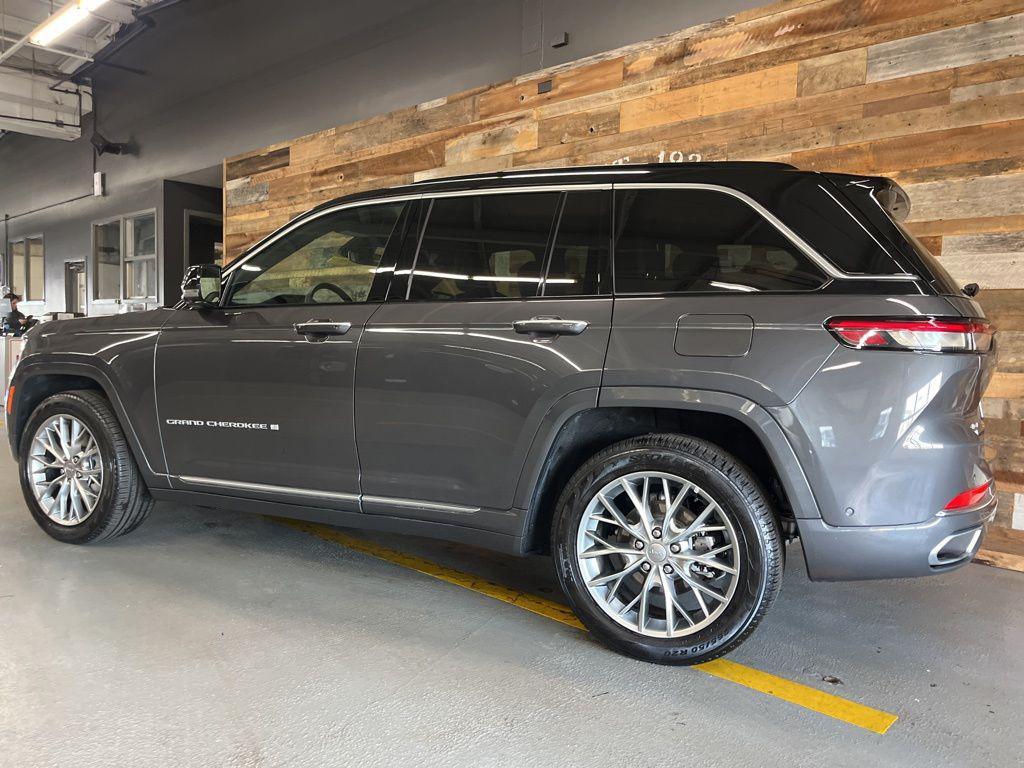 used 2025 Jeep Grand Cherokee car, priced at $48,989