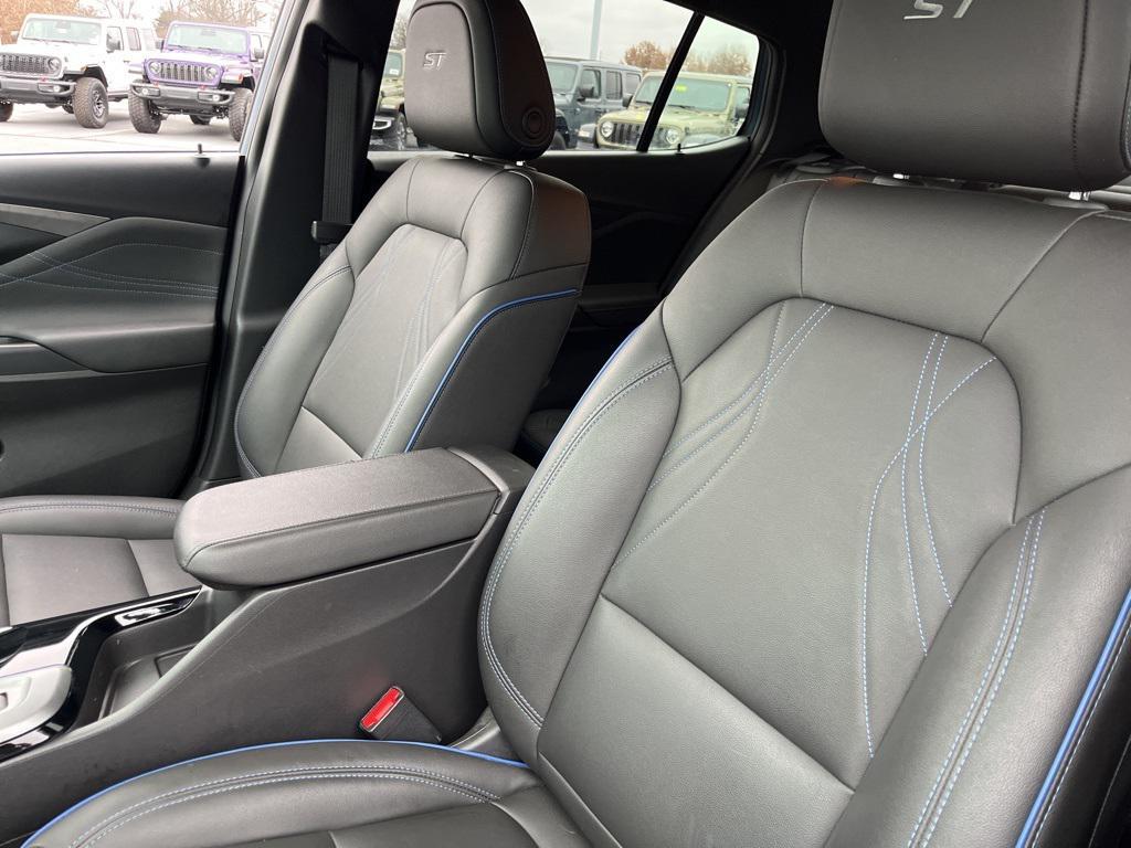 used 2024 Buick Envista car, priced at $23,873