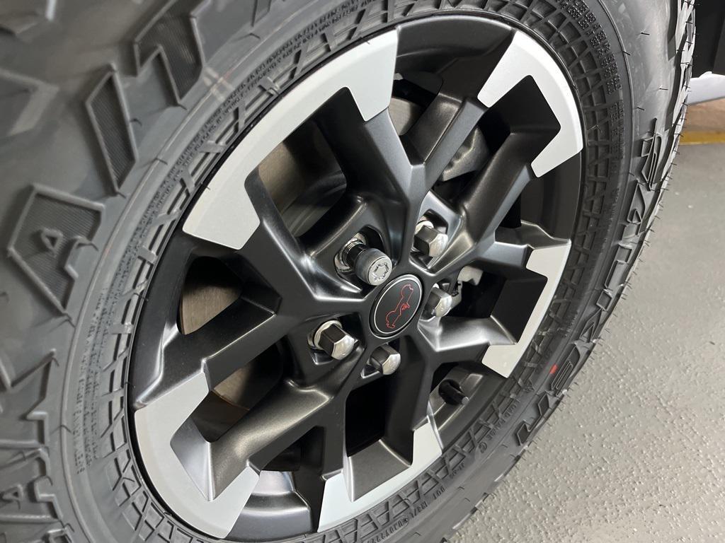 new 2026 Jeep Gladiator car, priced at $61,910