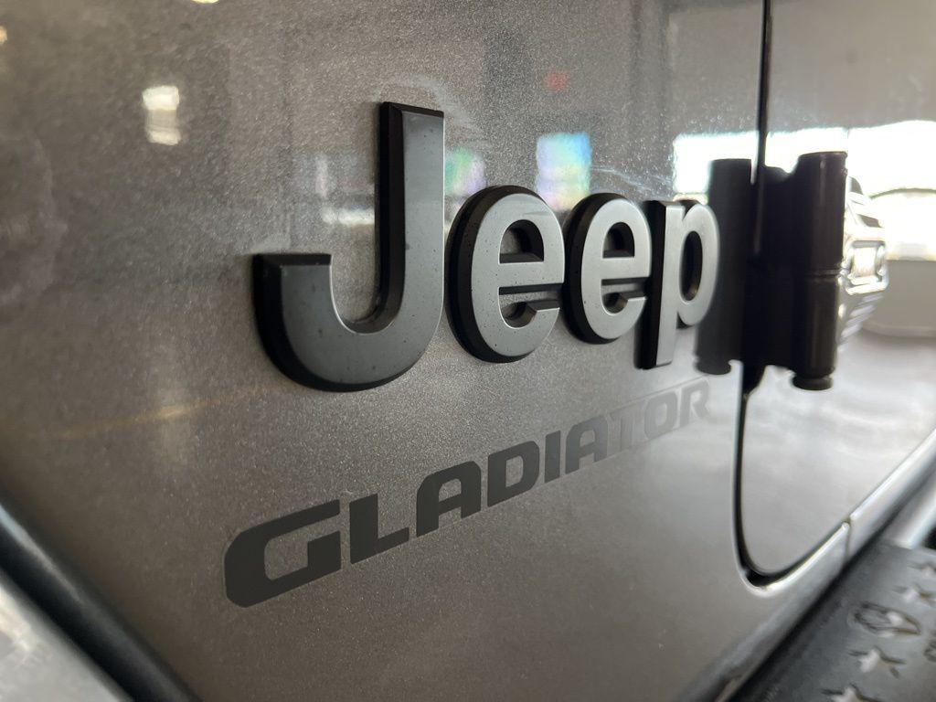 used 2022 Jeep Gladiator car, priced at $29,937