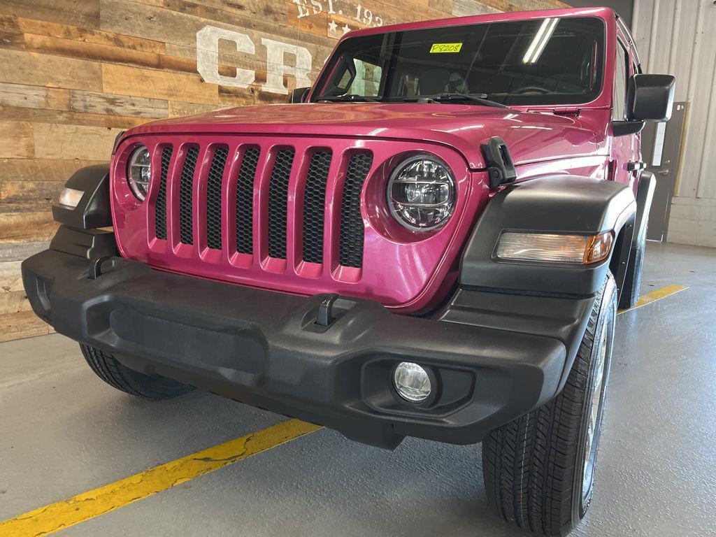 used 2022 Jeep Wrangler Unlimited car, priced at $31,000