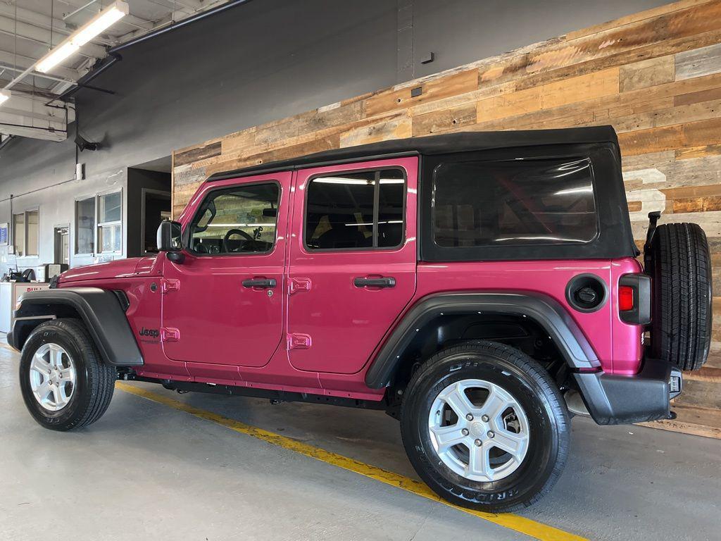 used 2022 Jeep Wrangler Unlimited car, priced at $31,000