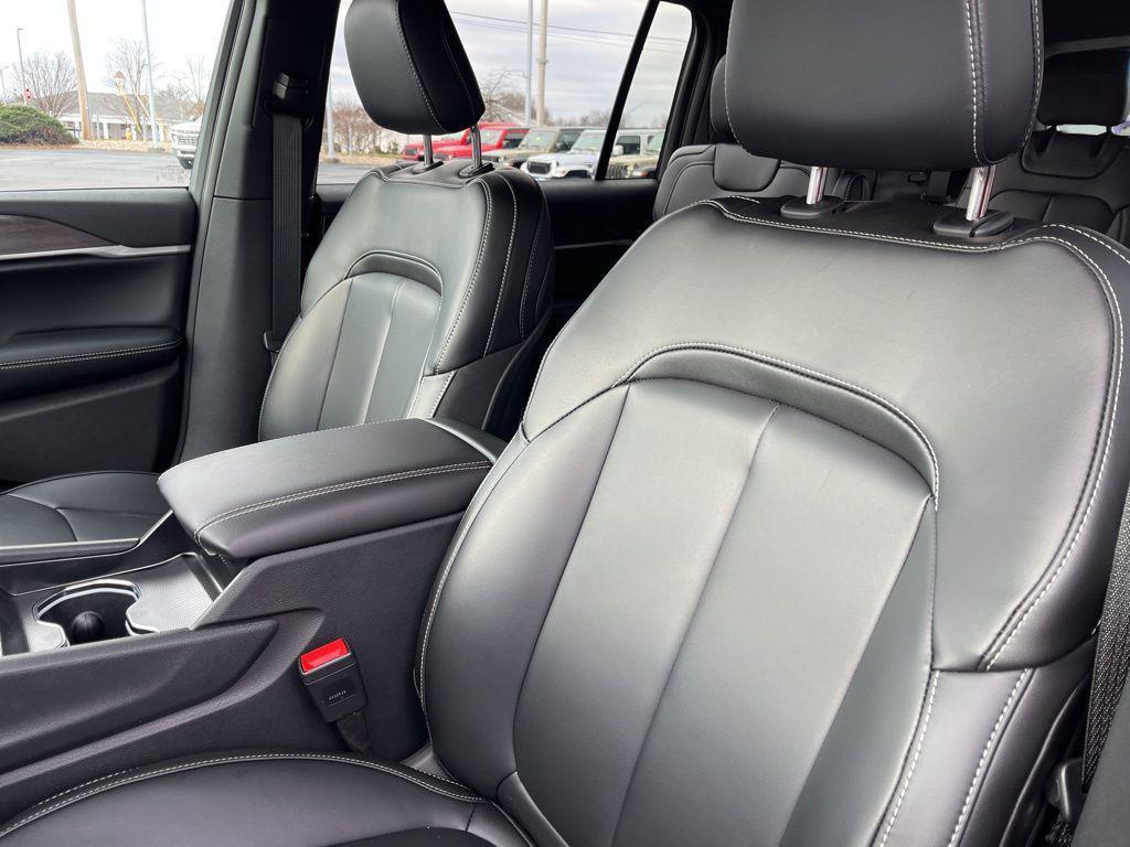 new 2025 Jeep Grand Cherokee L car, priced at $47,720