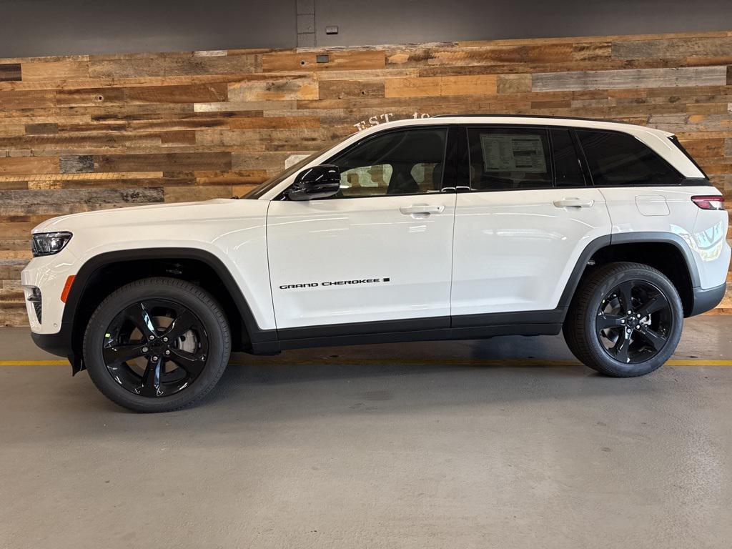new 2025 Jeep Grand Cherokee car, priced at $44,500