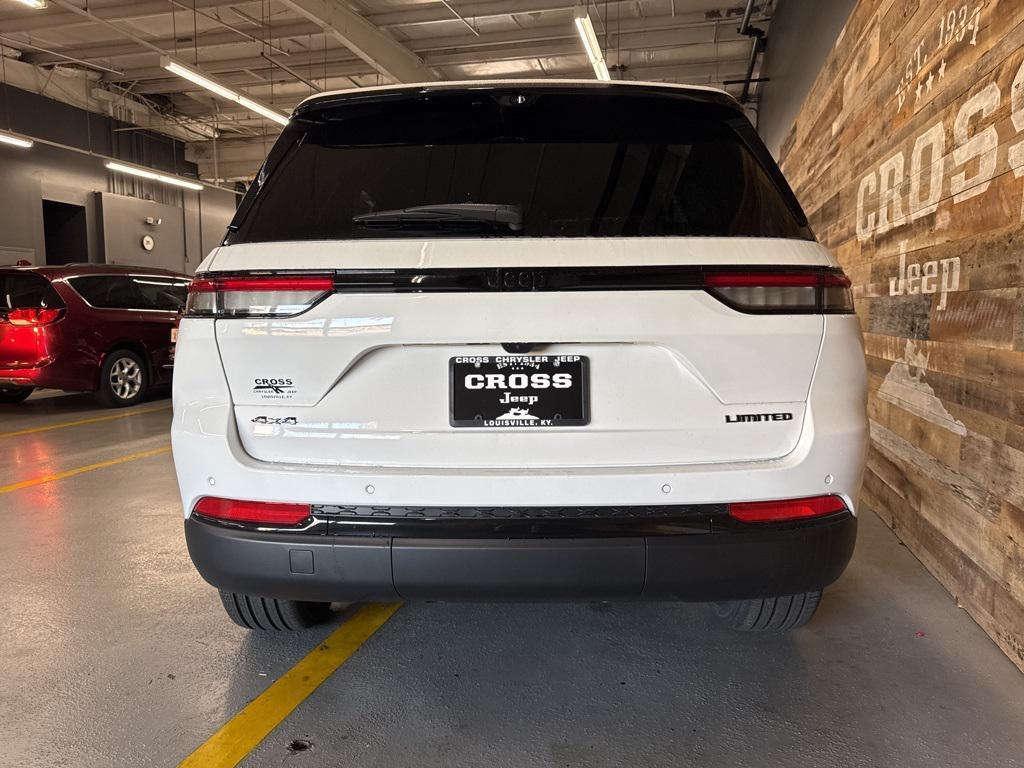 new 2025 Jeep Grand Cherokee car, priced at $44,500