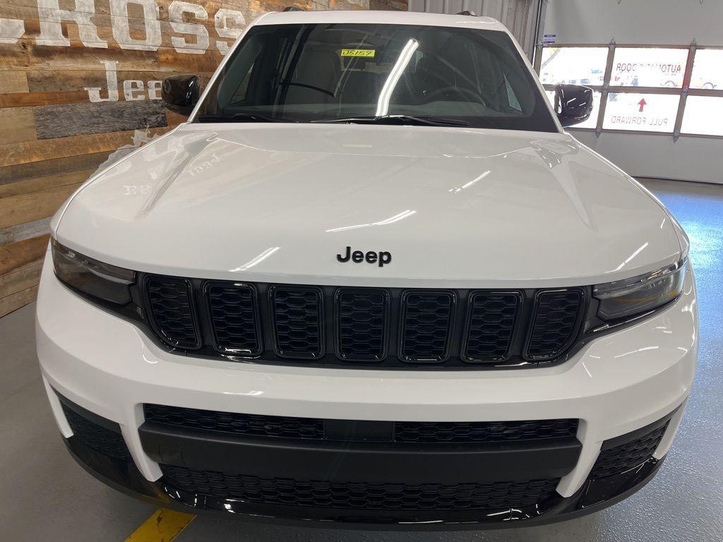 new 2025 Jeep Grand Cherokee L car, priced at $40,500